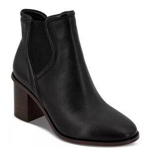 Women’s Splendid Maisey Black leather booties size 9. NWOT